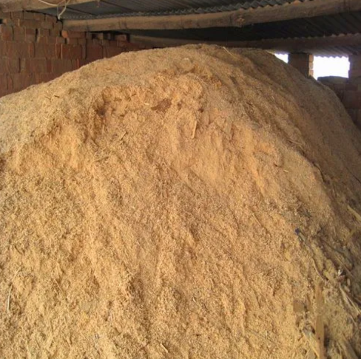 稻殼炭：高溫均勻炭化，提供出色保溫性能！