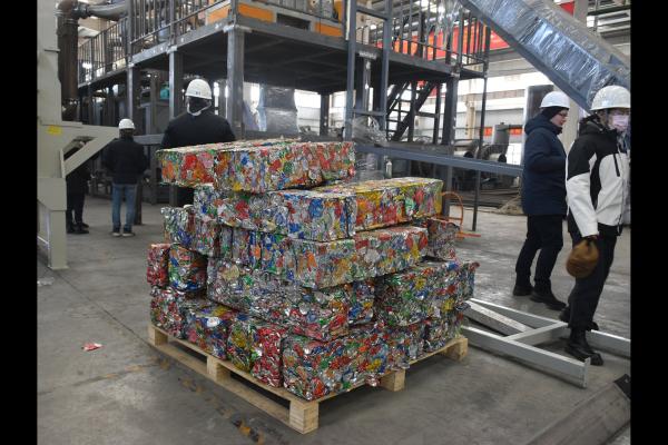 變廢為寶，精準(zhǔn)脫漆，熱解脫漆爐掌握溫度  河南西德機械設(shè)備