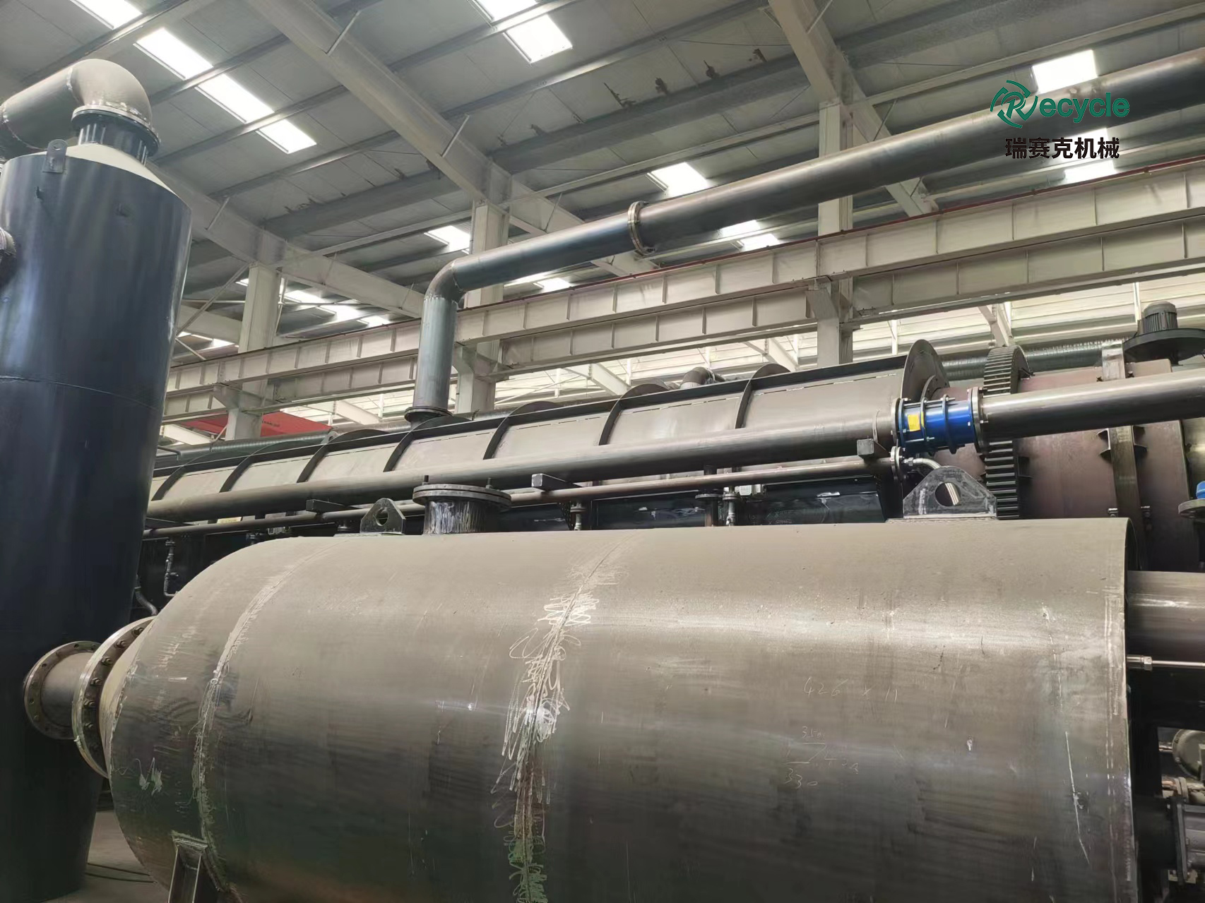 <strong>碳化爐電、氣、油聯(lián)產(chǎn)生產(chǎn)工藝：實現(xiàn)能源合理利用并減少成本</strong>