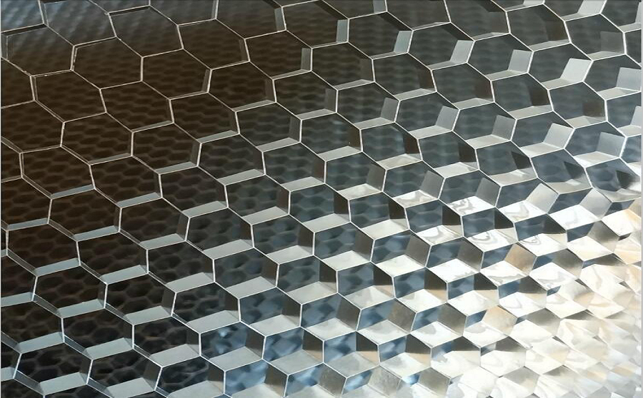 <strong>連續(xù)式碳化爐：高效環(huán)保的金屬脫漆利器</strong>